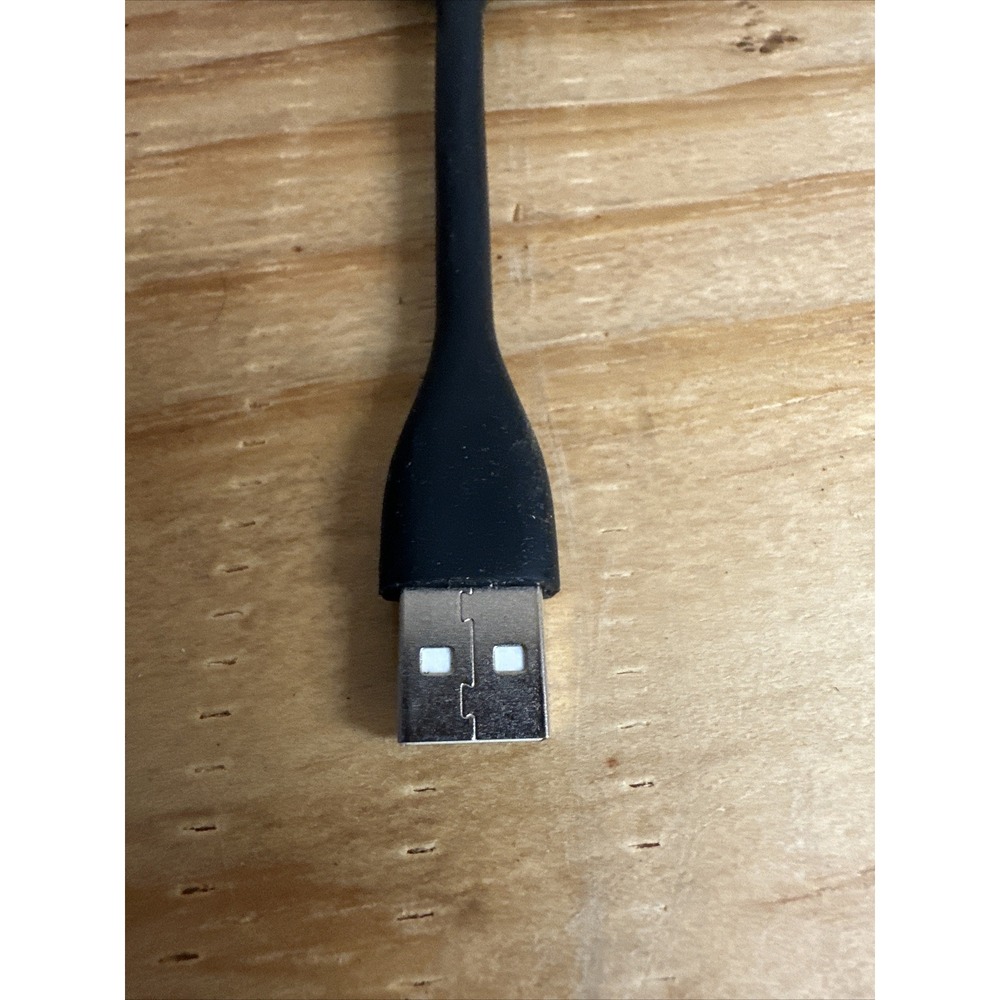 Barco‎ Clickshare R9861006D01 Wireless USB Button Wireless Interface Puck - Picture 3 of 3